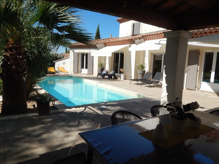 Belle villa climatisée avec piscine