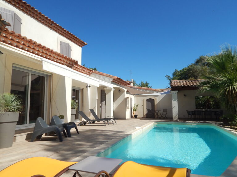 Belle villa climatisée avec piscine