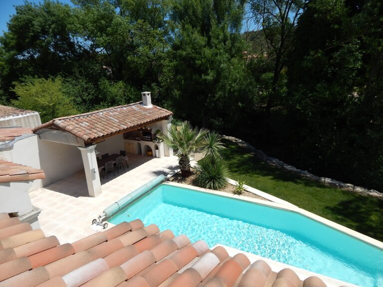 Belle villa climatisée avec piscine
