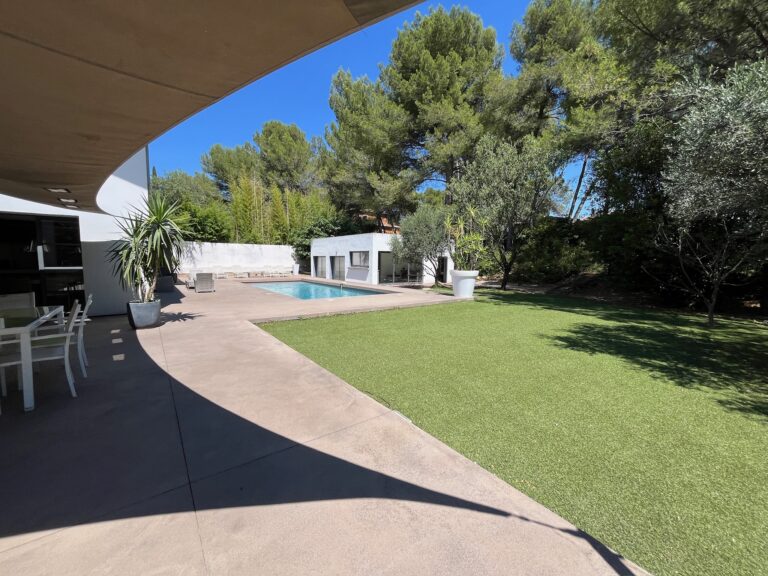 Villa contemporaine proche de Montpellier