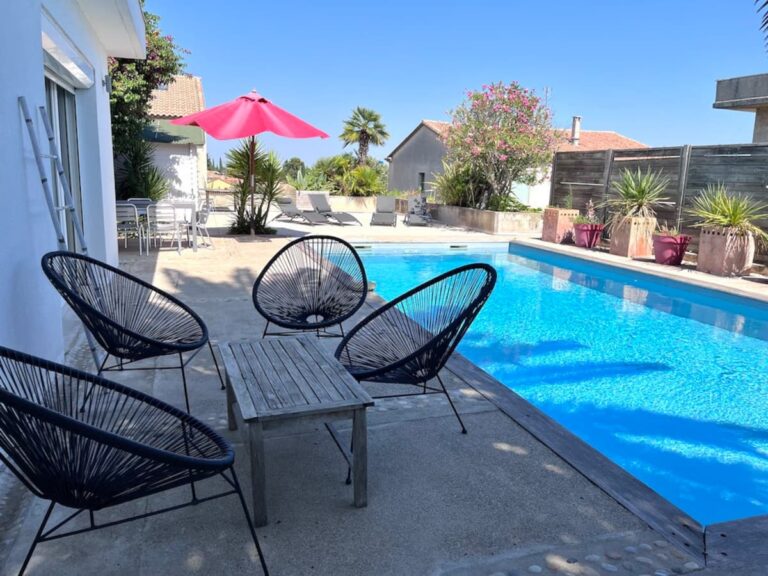 Charmante villa climatisée de plein pied avec piscine et jardin paysagé