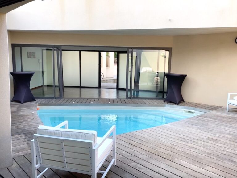 Superbe et spacieuse propriété avec piscine et spa