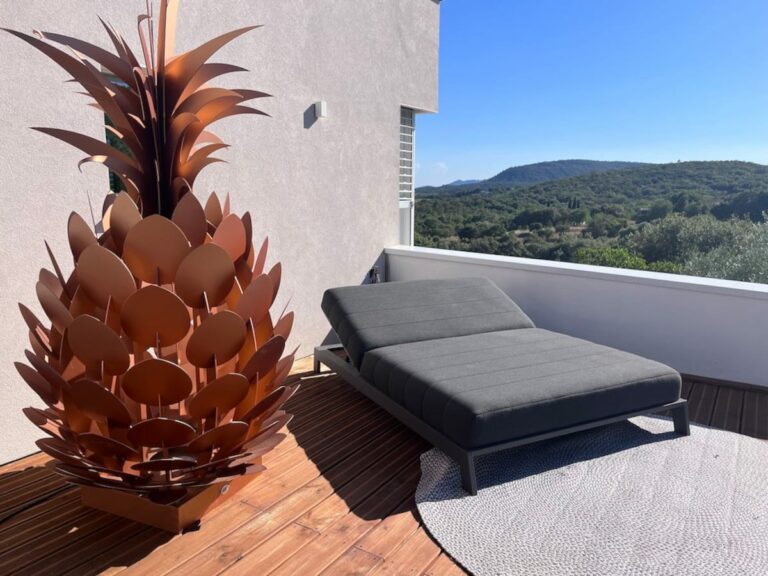 Splendide villa contemporaine avec vue panoramique sur le Pic Saint Loup