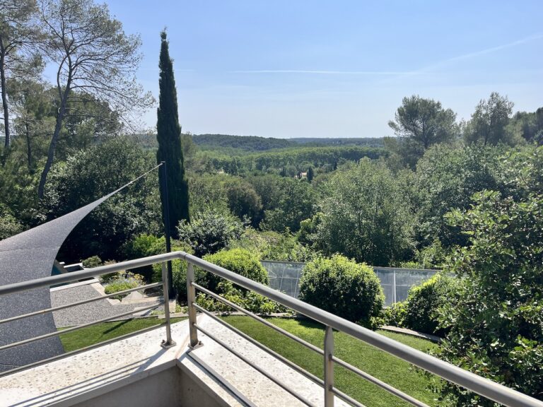 Magnifique propriété avec vue panoramique à couper le souffle