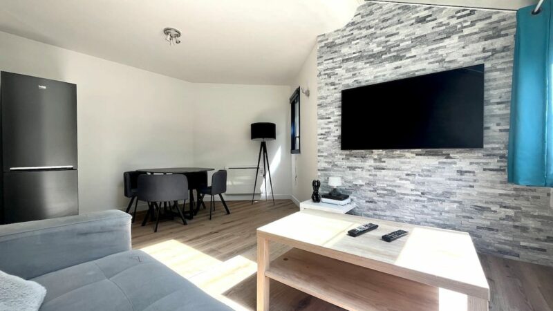Bel appartement climatisé sur le golf et proche des plages
