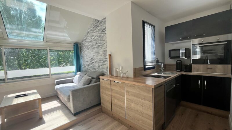 Bel appartement climatisé sur le golf et proche des plages