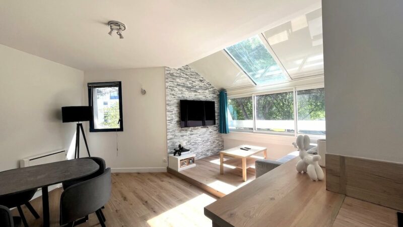 Bel appartement climatisé sur le golf et proche des plages