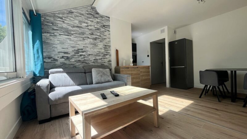 Bel appartement climatisé sur le golf et proche des plages