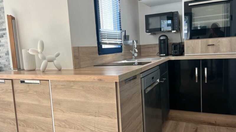 Bel appartement climatisé sur le golf et proche des plages