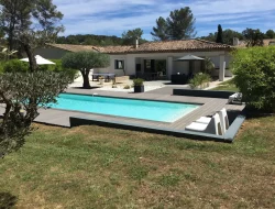 Villa contemporaine avec piscine et sauna
