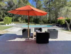 Villa contemporaine avec piscine et sauna