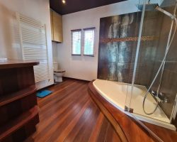 Villa tout confort climatiséee avec piscine et  spa proche des plages
