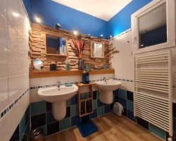 Villa tout confort climatiséee avec piscine et  spa proche des plages