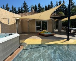 Belle propriété proche des plages avec grande piscine et bassin