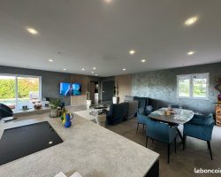 Belle propriété proche des plages avec grande piscine et bassin