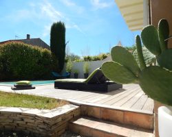 Spacieuse maison de village avec piscine