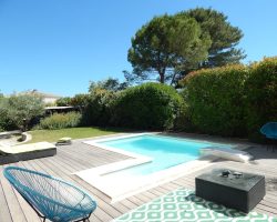 Spacieuse maison de village avec piscine