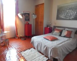 Spacieuse maison de village avec piscine