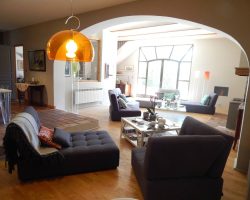 Spacieuse maison de village avec piscine