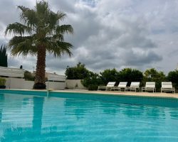 Belle villa entièrement climatisée avec piscine