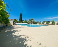 villa entièrement climatisée avec piscine
