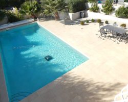 villa entièrement climatisée avec piscine