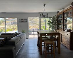 Paisible villa avec piscine proche du Pic Saint-Loup.