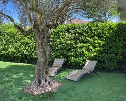 Villa avec piscine dans le domaine du Golf, entre mer et ville​