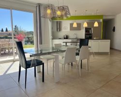 xCharmante villa climatisée avec piscine