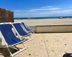 Maison de la plage, front de mer, les pieds dans l'eau ...​