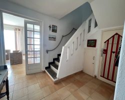 Maison de la plage, front de mer, les pieds dans l'eau ...​