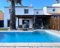 Élégante villa avec piscine à 10mn de la mer​