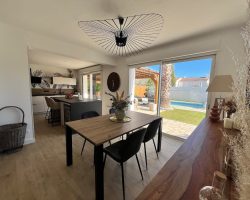 Élégante villa avec piscine à 10mn de la mer​