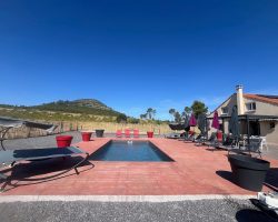 Charmante maison, piscine et vue panoramique​