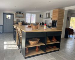 Charmante maison, piscine et vue panoramique​