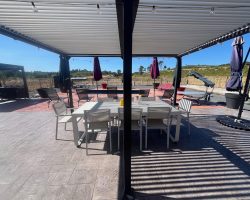 Charmante maison, piscine et vue panoramique​