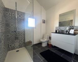 Charmante maison, piscine et vue panoramique​