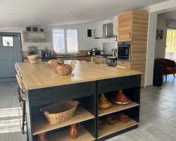 Charmante maison, piscine et vue panoramique​