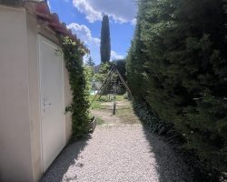 Villa climatisée avec piscine.