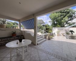 Maison de ville avec piscine privée, jardin et terrasses