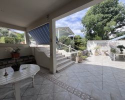 Maison de ville avec piscine privée, jardin et terrasses