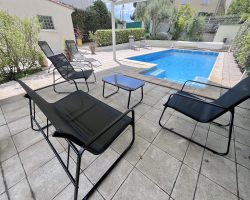 Maison de ville avec piscine privée, jardin et terrasses